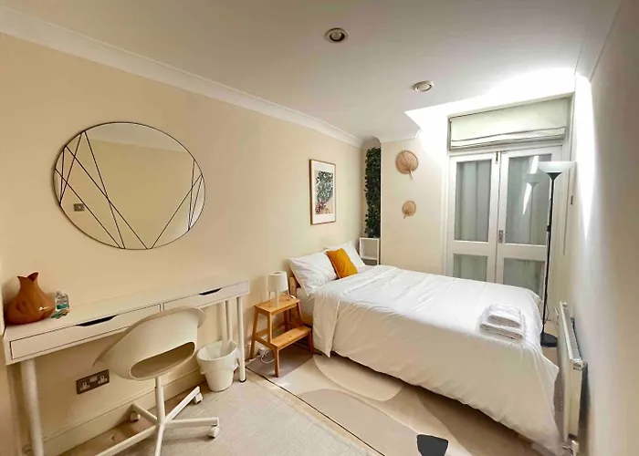 Private Bedroom&Bath Marylebone